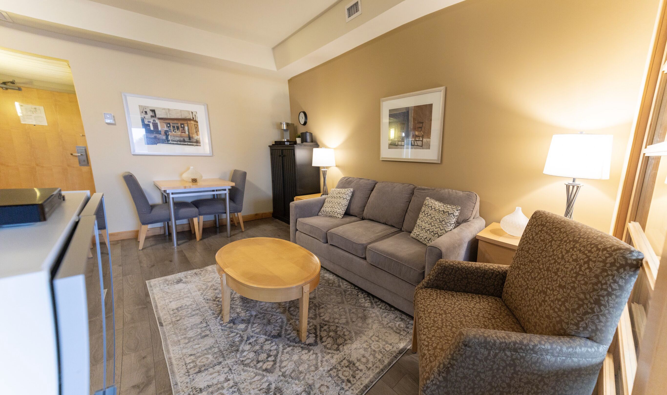 Gimli Beach Condos # 2 - Gimli's Best Location! - Gimli