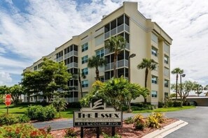 Unclassified image, 3 of 15, button - Essxs302 - Lovely 2 Bedroom Condo On South End (Marco Island)