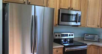 4 habitaciones 3. 5 La unidad final del baño duerme 11, 4 cuadras a la playa y corta caminata al paseo marítimo