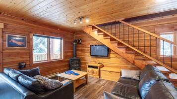 Smart TV, fireplace, DVD player