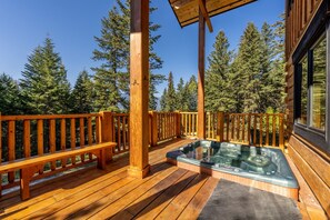 Tina de hidromasaje al aire libre