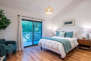 3 bedrooms, iron/ironing board, travel cot, free WiFi