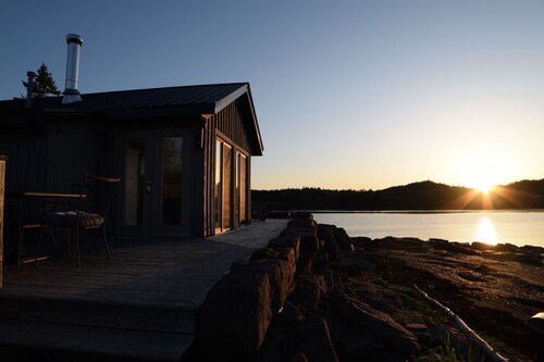 The Artists Cabin - On the Bay of Fundy