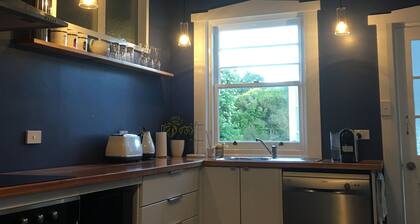 ROCKLYN HOUSE - QUIET, CONVENIENT & CENTRAL LOCATION