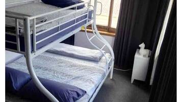 3 Schlafzimmer, Bügeleisen/Bügelbrett, Reisekinderbett, WLAN