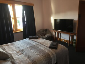 3 bedrooms, iron/ironing board, travel cot, WiFi