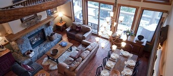 Luxury 4 Bedroom TRUE Ski in/ ski out Townhome in Exclusive Taluswood