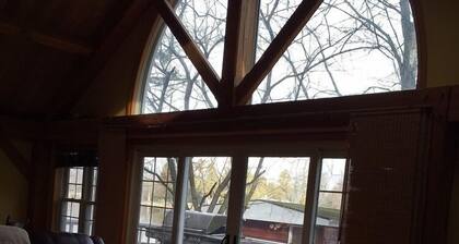 Stunning Executive, Post & Beam, Fenelon Falls/Bobcaygeon Waterfront Retreat