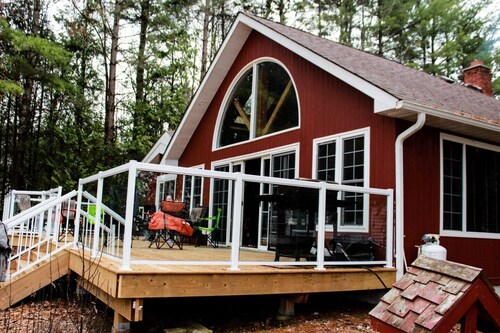 Stunning Executive, Post & Beam, Fenelon Falls/Bobcaygeon Waterfront Retreat