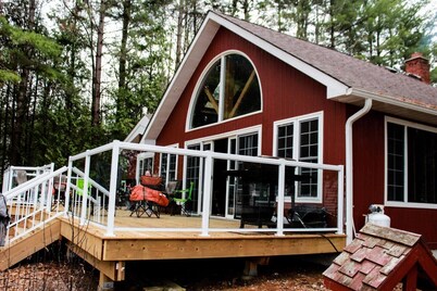 Stunning Executive, Post & Beam, Fenelon Falls/Bobcaygeon Waterfront Retreat
