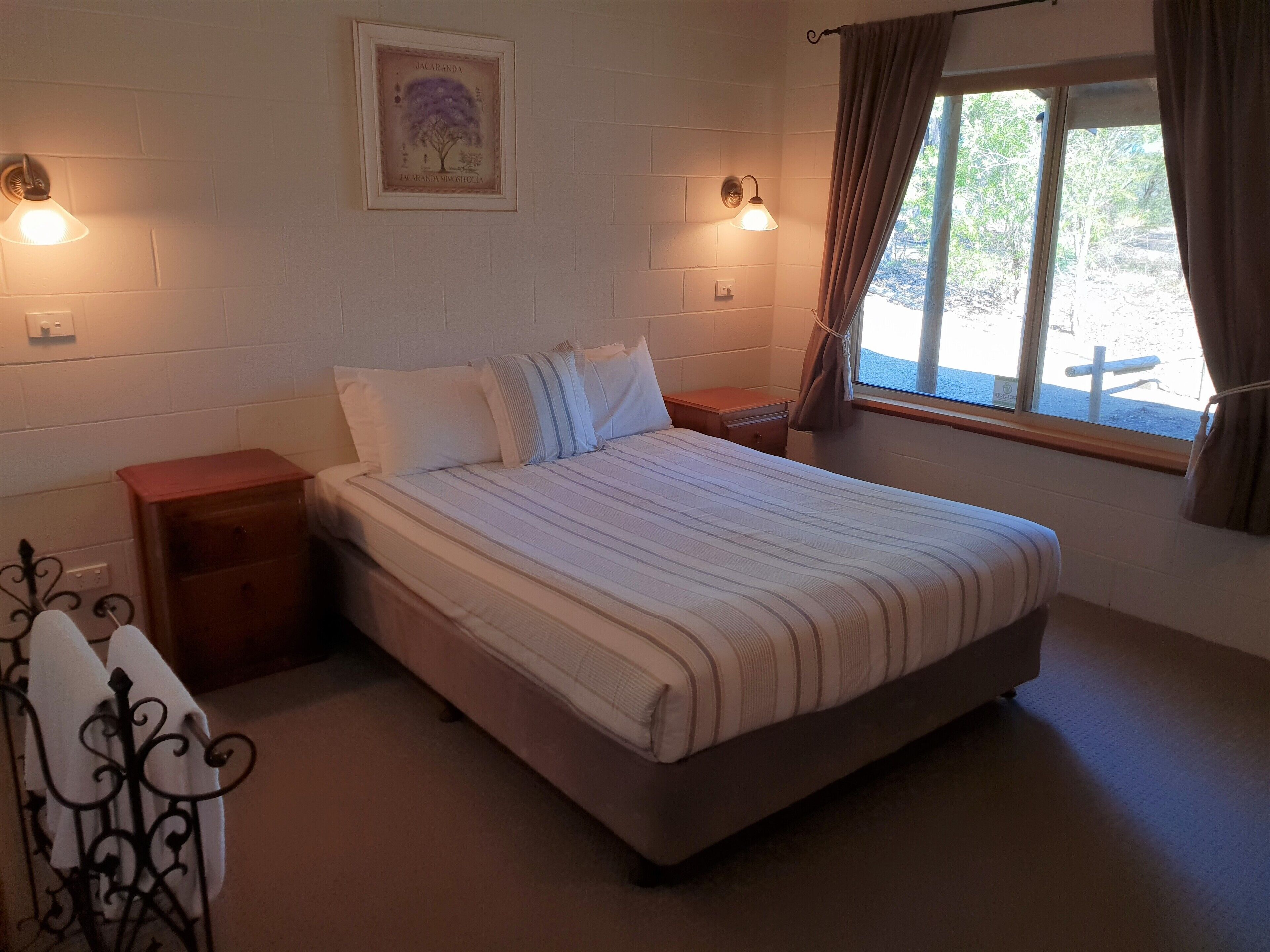 Currawong Cottage Hunter Valley central to wineries restaurants & attractions — image 15