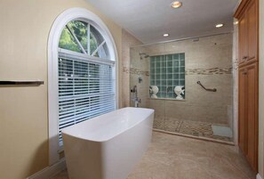 Towels - 3/2 Home steps away from Tiger Tail access (Marco Island)