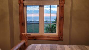 4 makuuhuonetta, silitysrauta/-lauta, vauvan matkasänky, ilmainen Wi-Fi