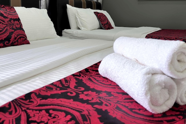 Comfort Studio, City View | Minibar, desk, soundproofing, iron/ironing board