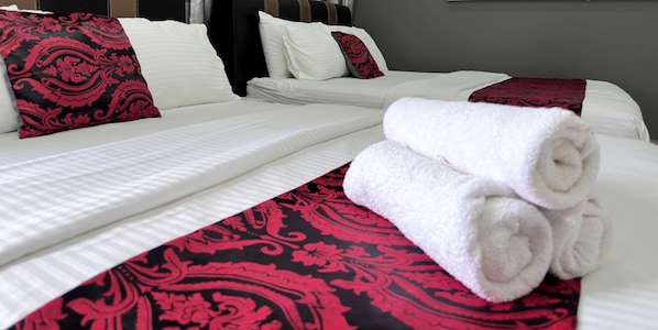 Comfort-studio, kaupunkinäköala | Minibaari, työpöytä, äänieristys, silitysrauta/-lauta