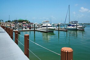 Unclassified image, 5 of 12, button - Lovely condo on the Bay with inland view! (Marco Island)