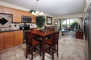 Interior - Lovely condo on the Bay with inland view! (Marco Island)