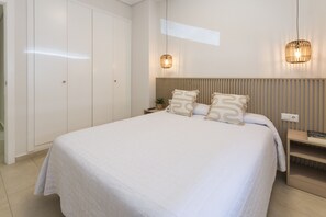 2 slaapkamers, een strijkplank/strijkijzer, gratis wifi, beddengoed