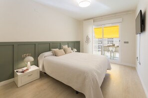 3 عدّة غرف نوم ومكواة/لوح كي وواي فاي مجانًا وملاءات أسرّة