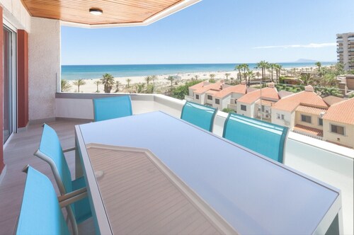 Beachfront Family Friendly Condo In Gandía - only familias
