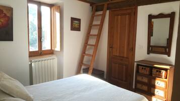 2 camere, ferro/asse da stiro, Wi-Fi gratuito, lenzuola