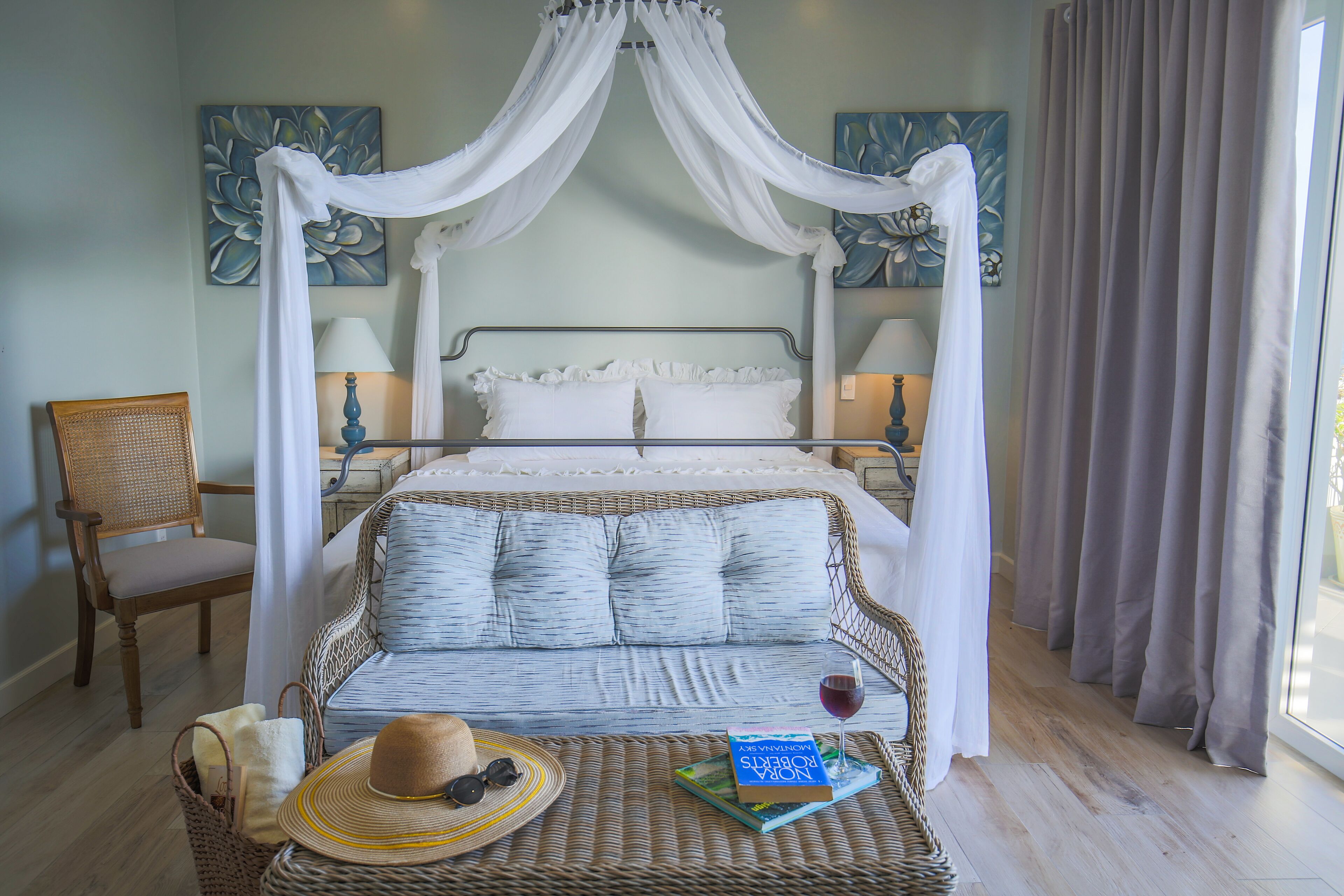 ocean view room | minibar, in-room safe, desk, blackout curtains