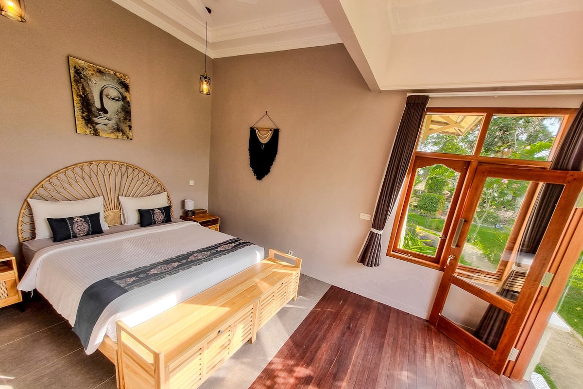 1 habitación, decoración personalizada y muebles diferentes