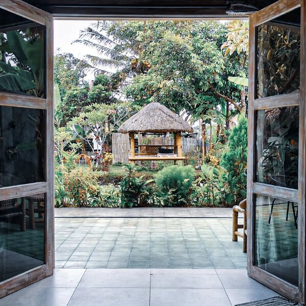 Habitación doble superior, Terraza, vista al jardín | Vista desde la habitación