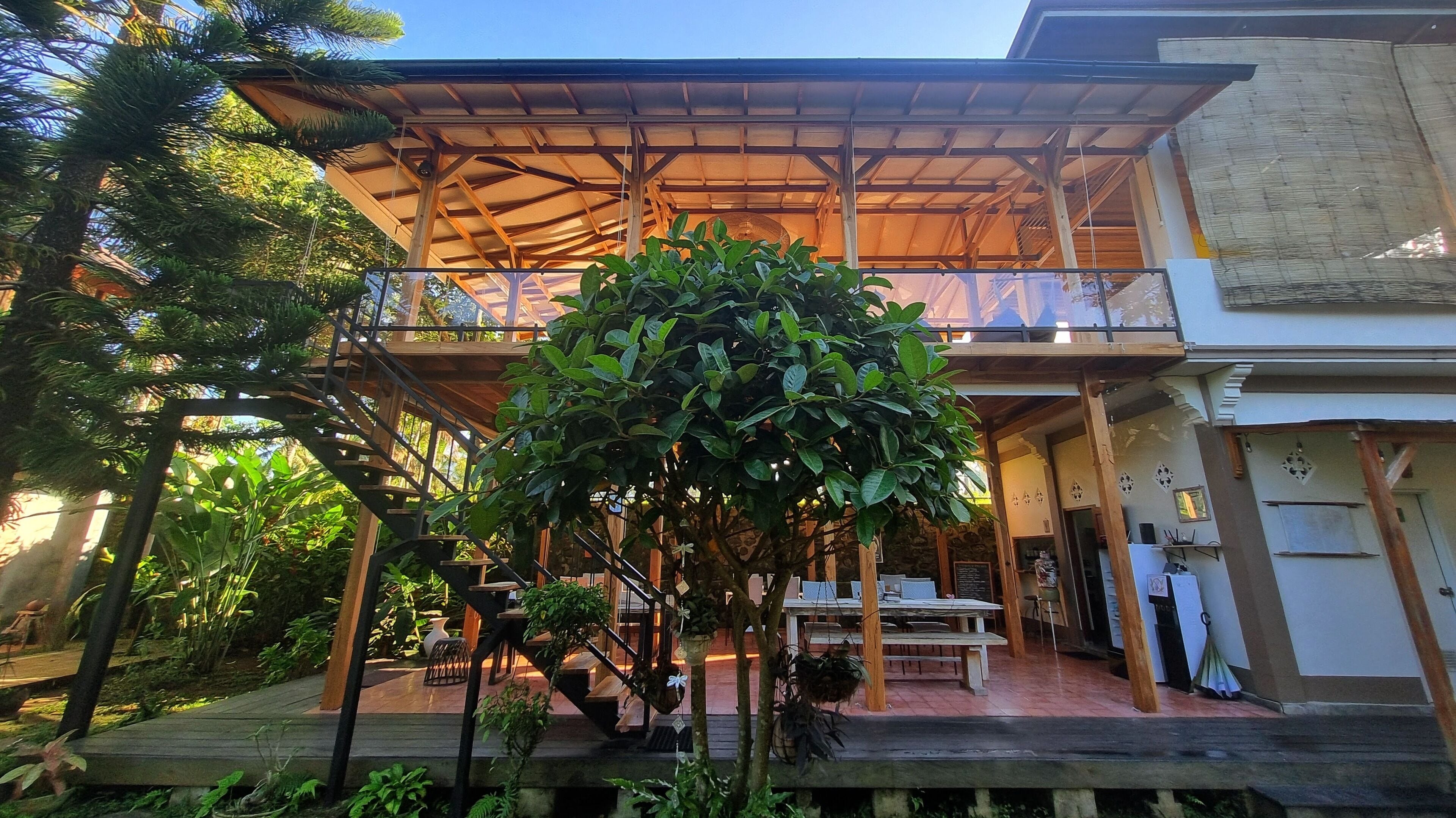 デラックス ルーム 専用バスルーム 1 階 | レストラン | 朝食、ランチ、ディナーに営業 (ガーデン ビュー)