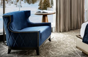 Flat-screen TV - The Josie Hotel, Autograph Collection (Rossland)