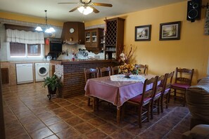 Dining - Villa Vereda del Palmar/BBQ exteri/Wifi fiber optic/private heated swimming pool (Alhaurín de la Torre)