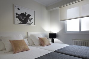 2 bedrooms, iron/ironing board, free WiFi, bed sheets - Playa de Ondarreta 2 by FeelFree Rentals (San Sebastián)