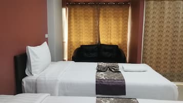 Standard Twin Room | Desk, blackout curtains, free WiFi