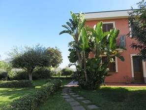 Property grounds - Studio with private terrace, sea view pool and wifi (S.Tecla)