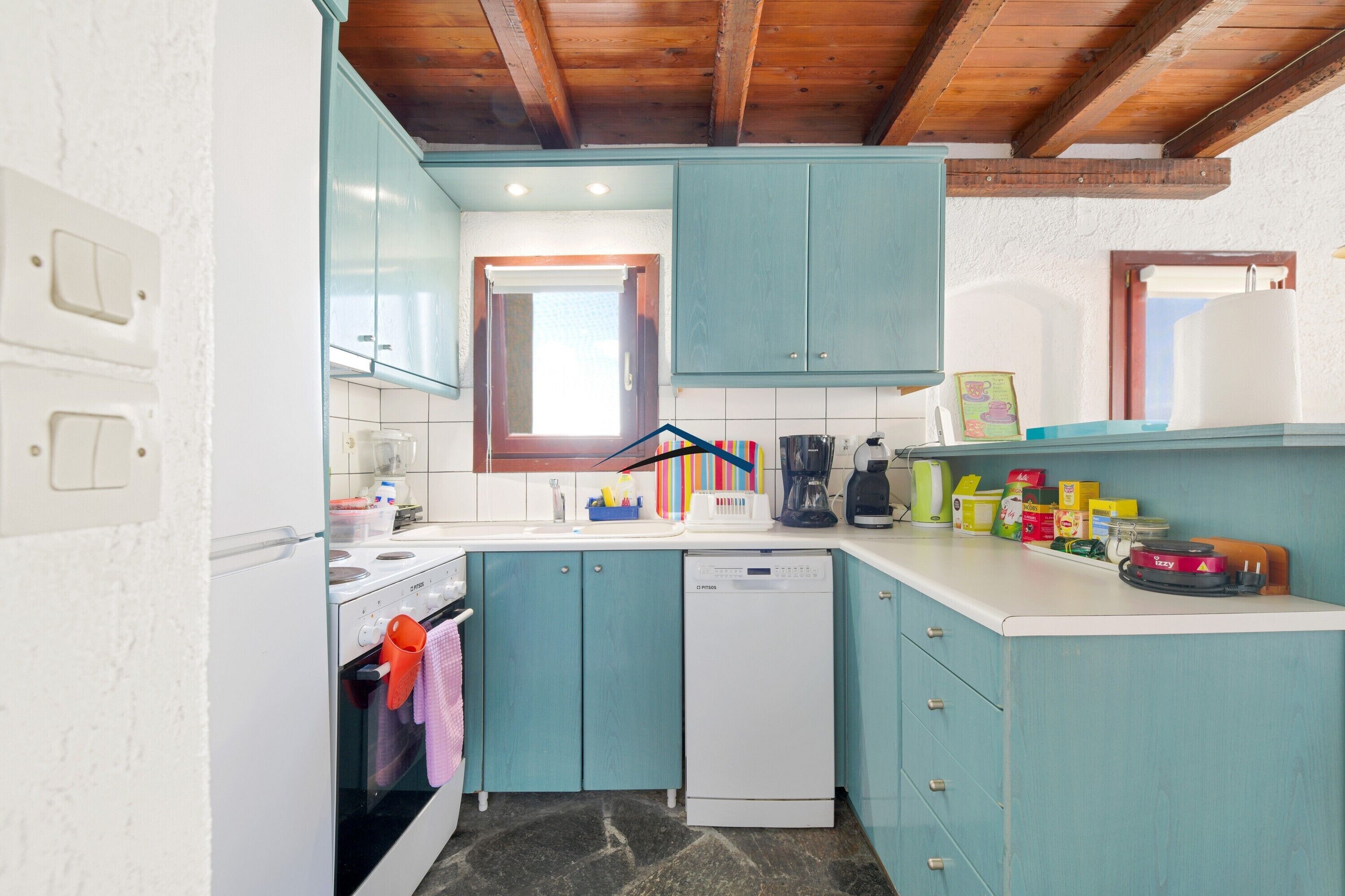 Kühlschrank, Ofen, Herdplatte, Geschirrspüler