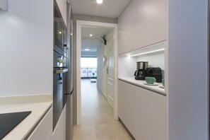 Køleskab, mikrobølgeovn, ovn, opvaskemaskine