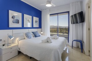 3 bedrooms, in-room safe, iron/ironing board, free WiFi