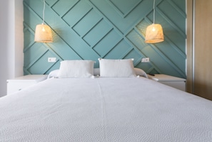 4 bedrooms, in-room safe, iron/ironing board, free WiFi