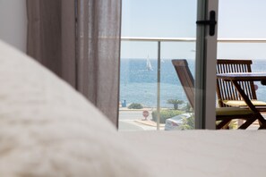 2 habitaciones, tabla de planchar con plancha y cuna de viaje