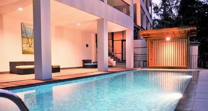 Magenta Hill View Villa 6 bedrooms with a private slide pool