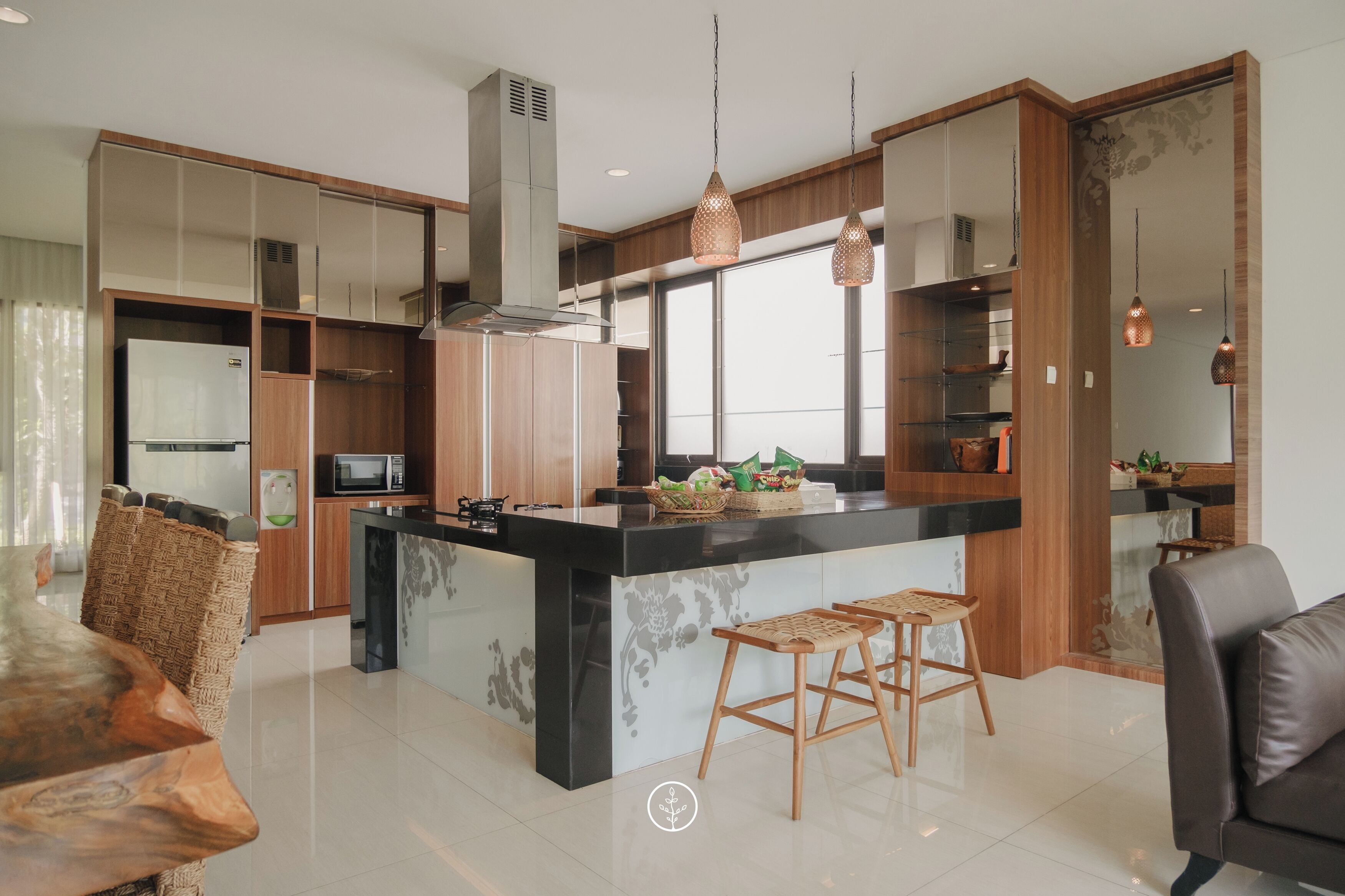 Family Villa, 6 Bedrooms | Private kitchen | Fridge, microwave, stovetop, electric kettle