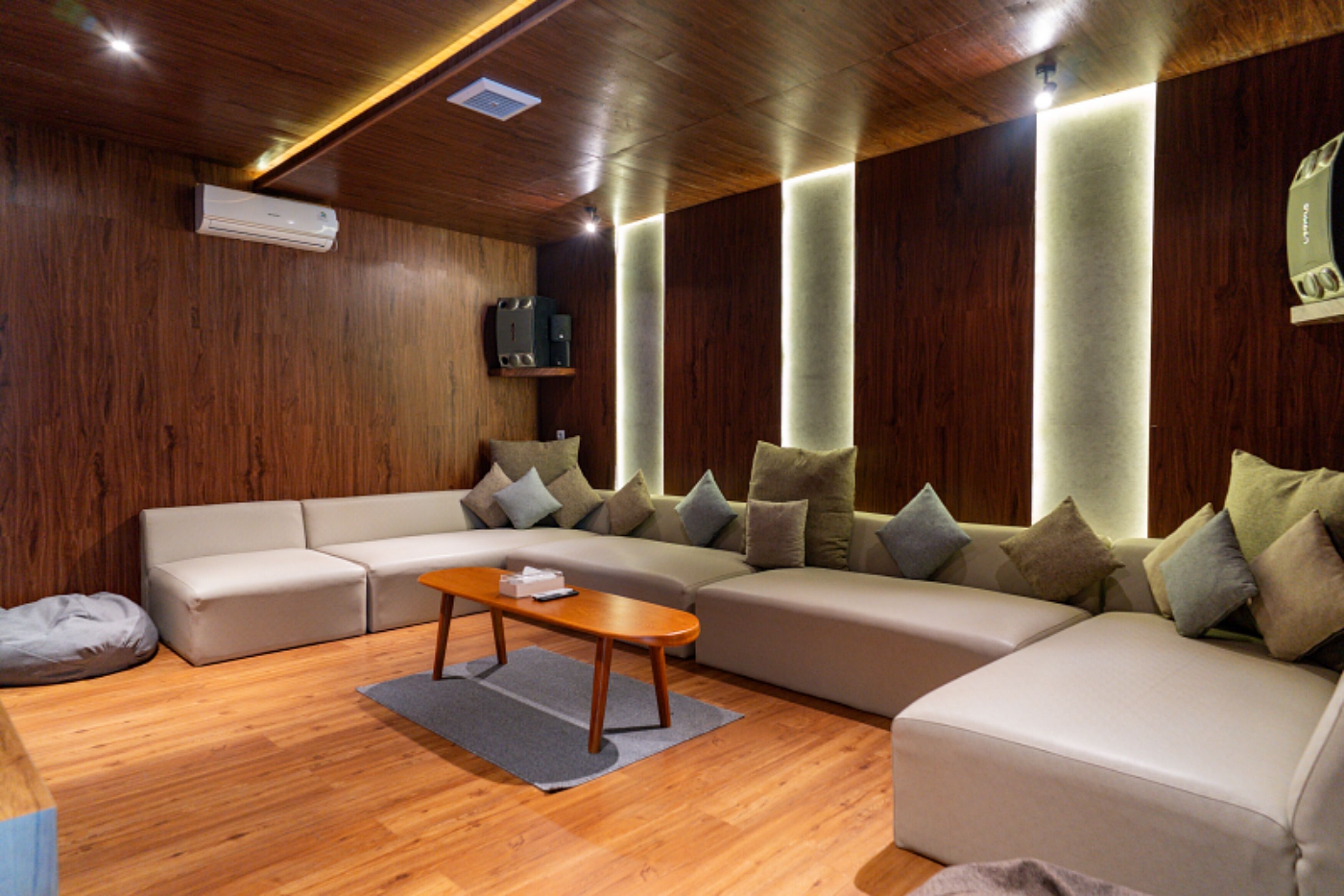 Karaoke room