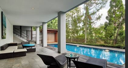Magenta Hill View Villa 6 bedrooms with a private slide pool