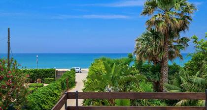 **** RUMAH SAYA **** Balinese house by the sea