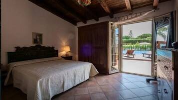 6 Schlafzimmer, Bügeleisen/Bügelbrett, kostenloses WLAN, Bettwäsche