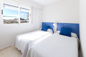 3 habitaciones, tabla de planchar con plancha y wifi gratis