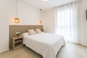 2 makuuhuonetta, silitysrauta/-lauta, ilmainen Wi-Fi, vuodevaatteet