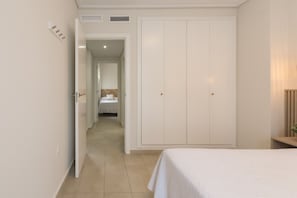 2 habitaciones, tabla de planchar con plancha y wifi gratis 