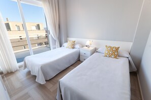 3 makuuhuonetta, silitysrauta/-lauta, ilmainen Wi-Fi, vuodevaatteet