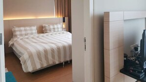 Iron/ironing board, free WiFi - Wales Swiss Garden Residence (Kuala Lumpur)